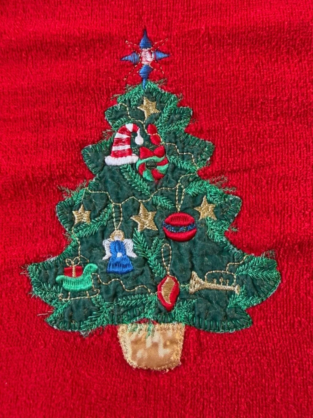 Vintage Christmas Red Towel Set Embroidered Tree Teddy Bear Hand Bath 2 Pc Lot